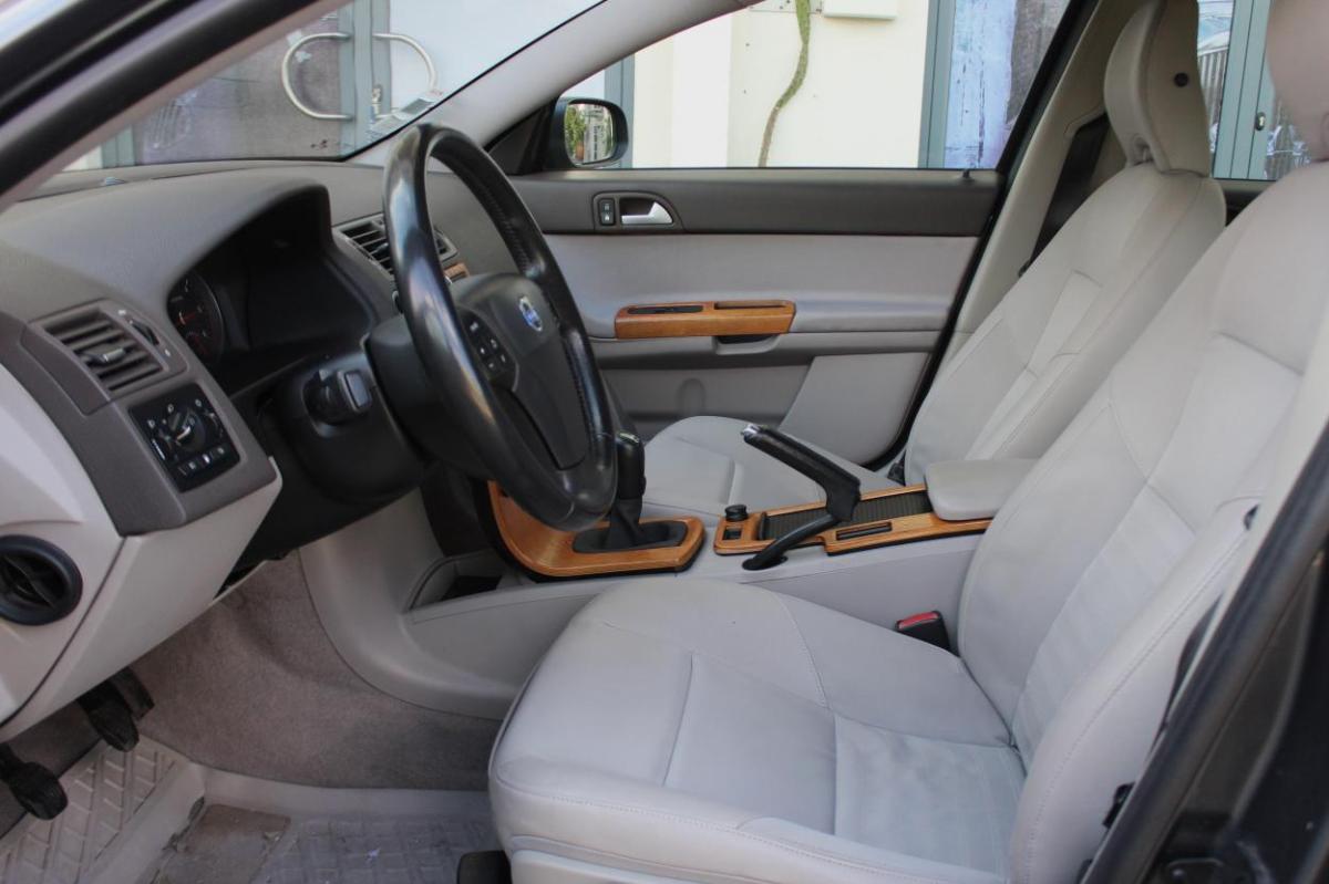 volvo-v50-2008-diesel-1560cc