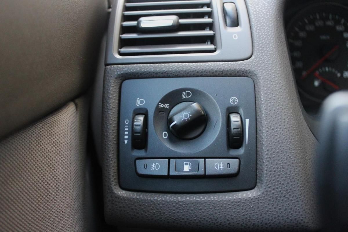 volvo-v50-2008-diesel-1560cc