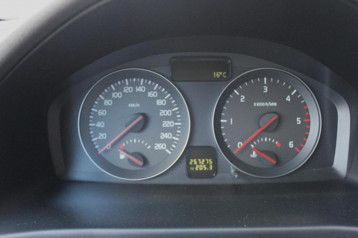 volvo-v50-2008-diesel-1560cc