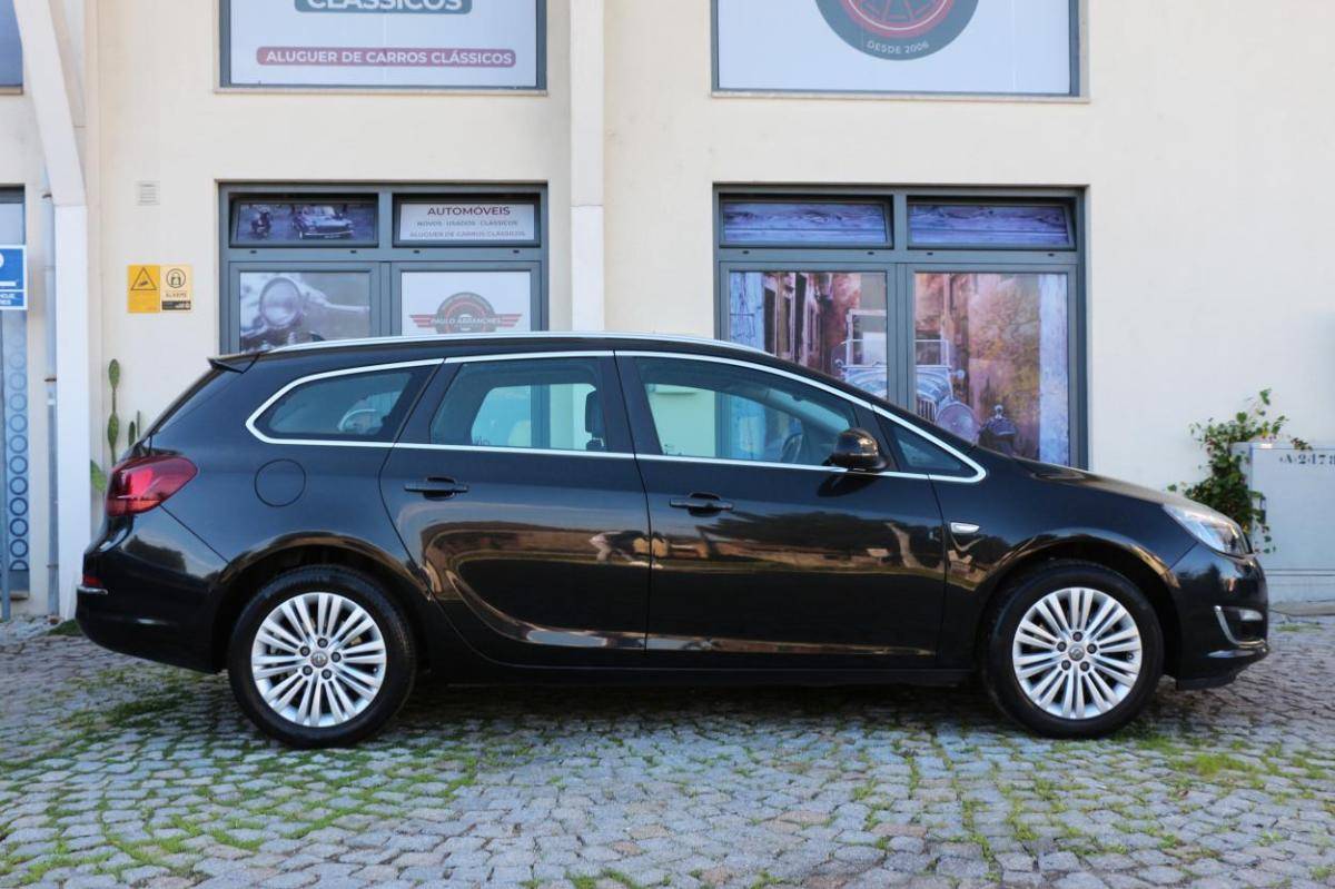 opel-astra-sport-tourer-2015-diesel-1598cc