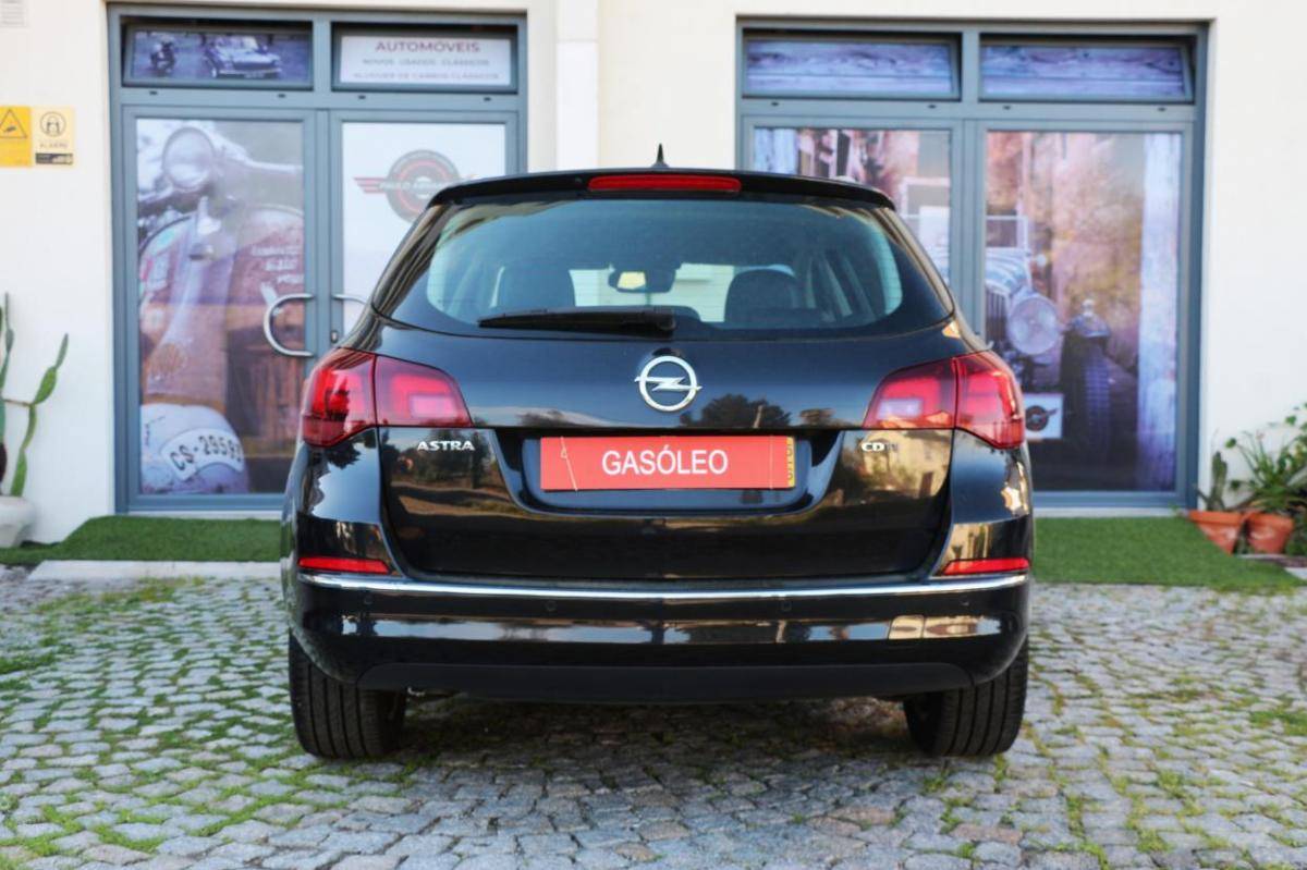 opel-astra-sport-tourer-2015-diesel-1598cc