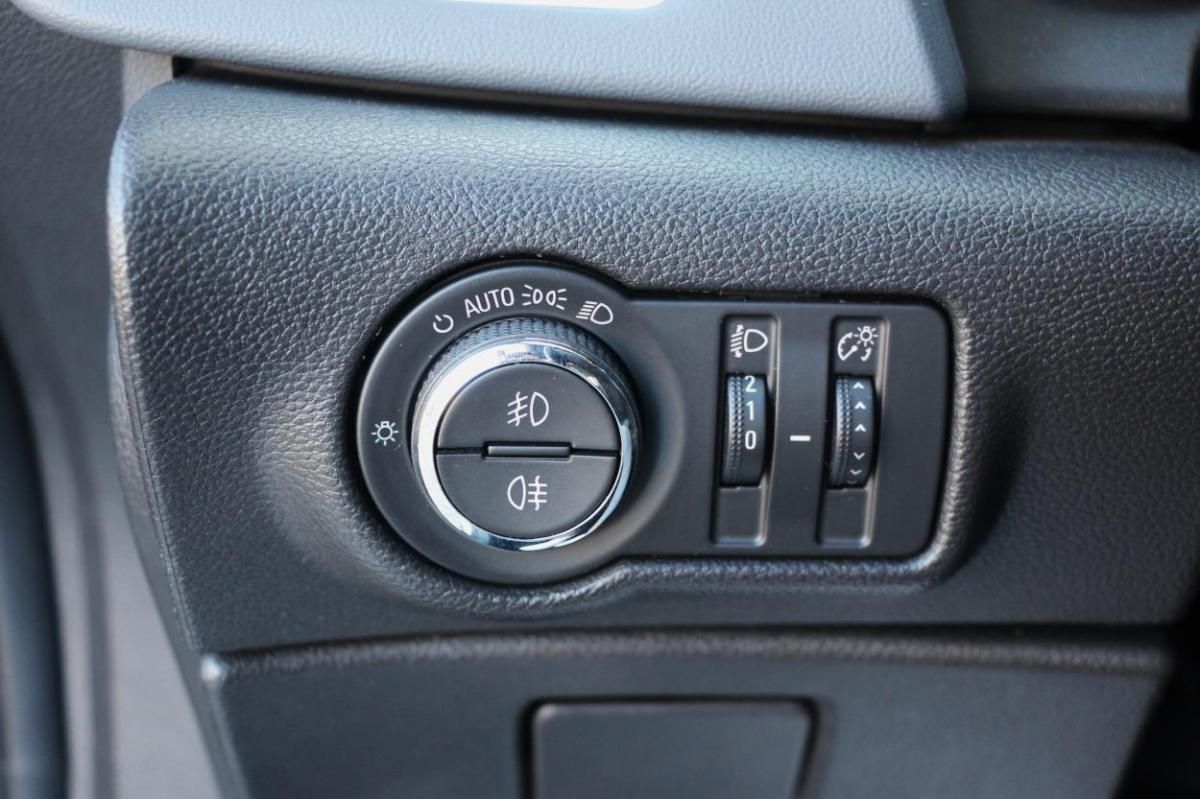 opel-astra-sport-tourer-2015-diesel-1598cc