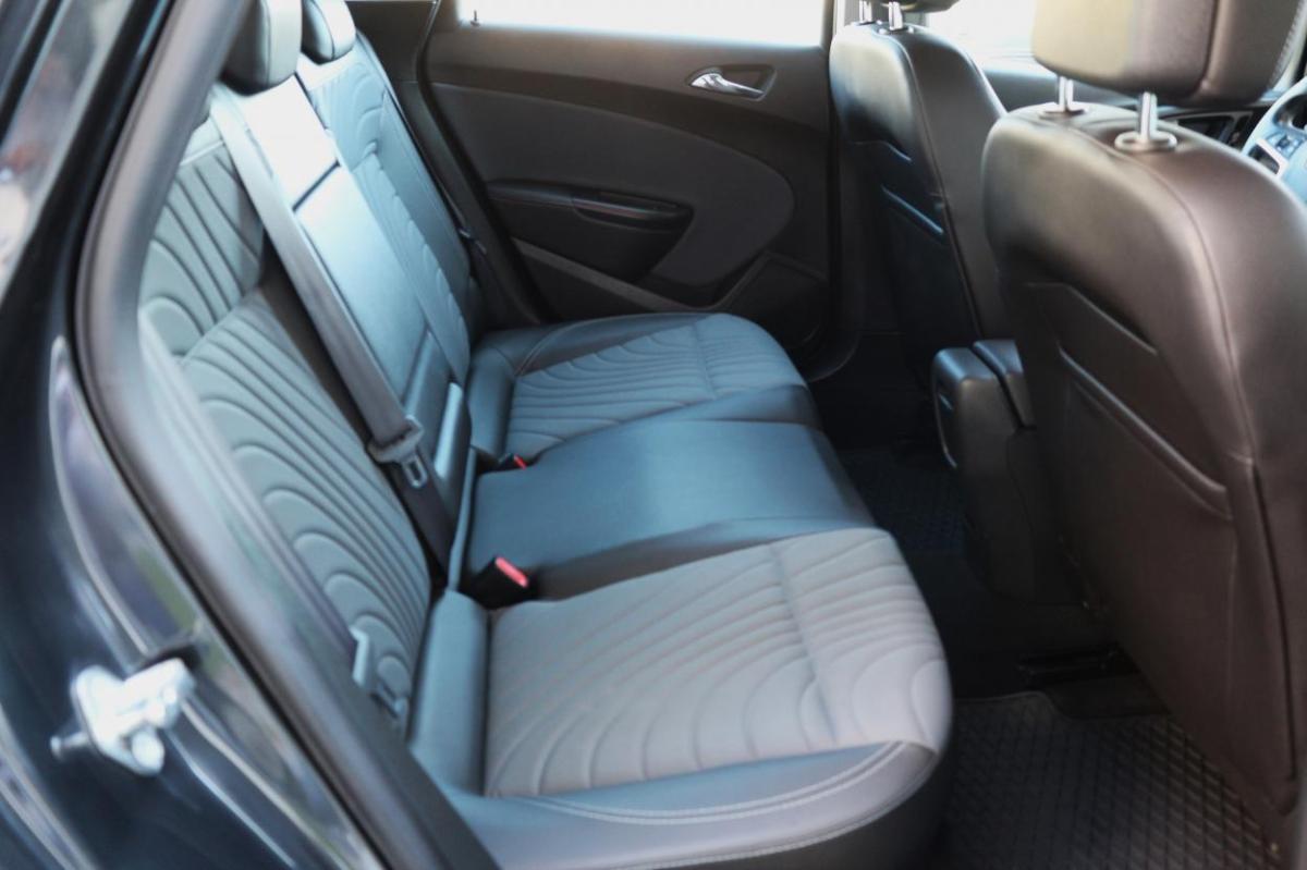 opel-astra-sport-tourer-2015-diesel-1598cc
