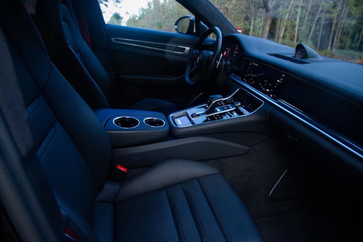 porsche-panamera-sport-turismo-2023-hibrido-a-gasolina-2894cc