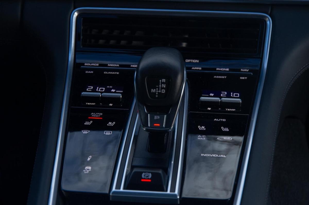 porsche-panamera-sport-turismo-2023-hibrido-a-gasolina-2894cc