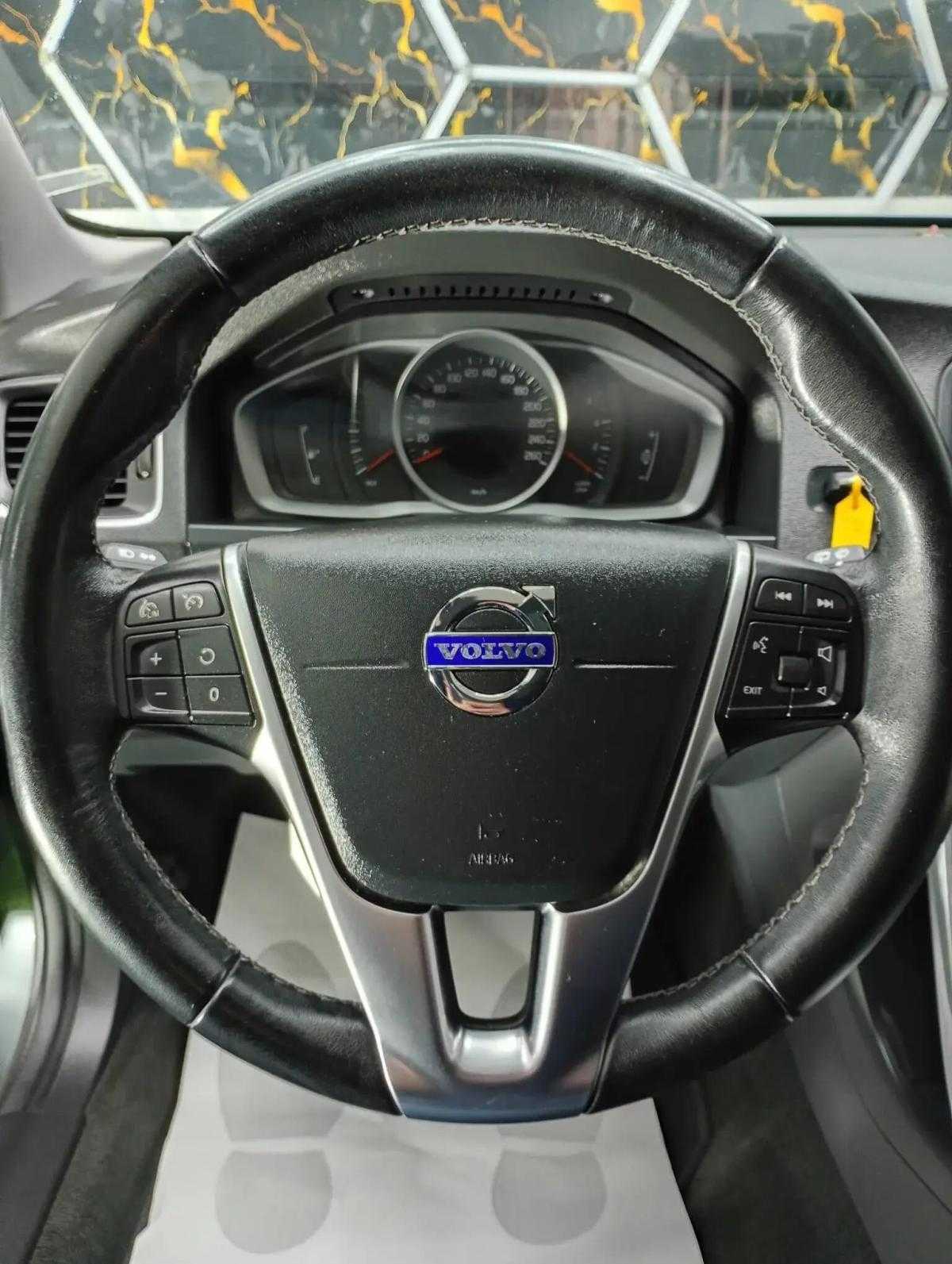 volvo-v60-2016-diesel-1969cc
