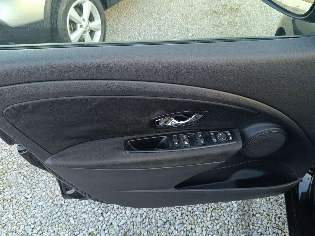 renault-megane-sport-tourer-2014-diesel-1461cc