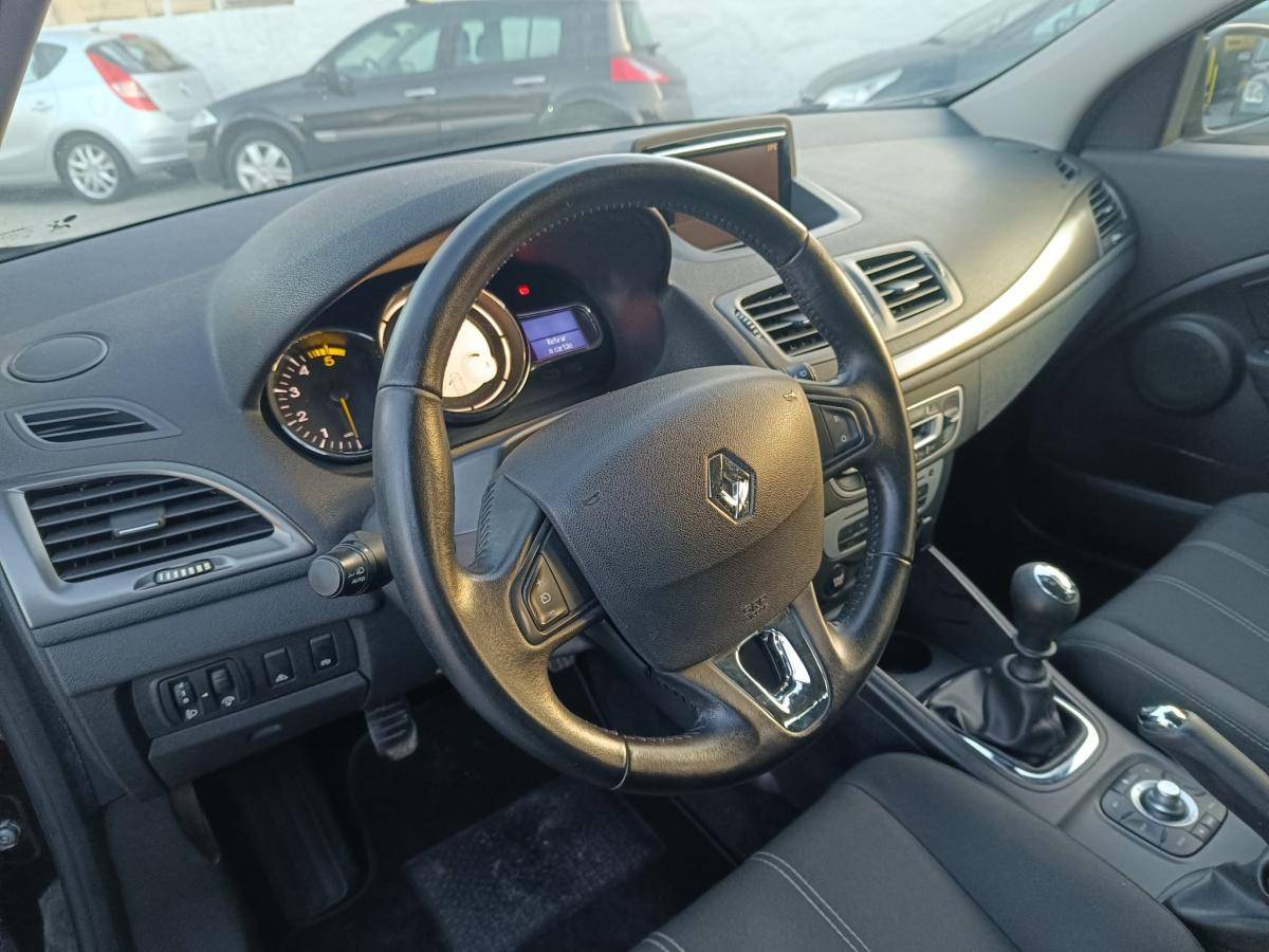 renault-megane-sport-tourer-2014-diesel-1461cc