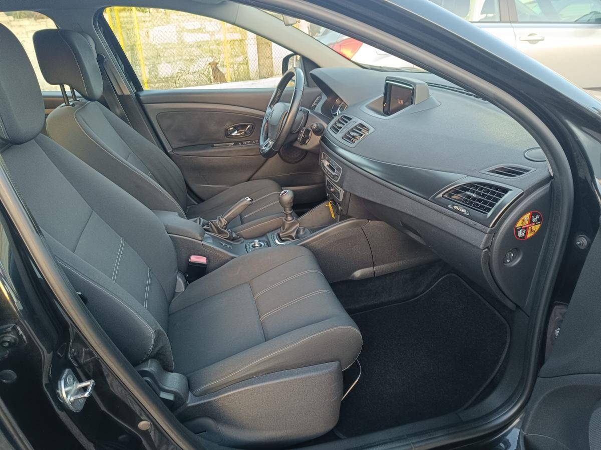 renault-megane-sport-tourer-2014-diesel-1461cc