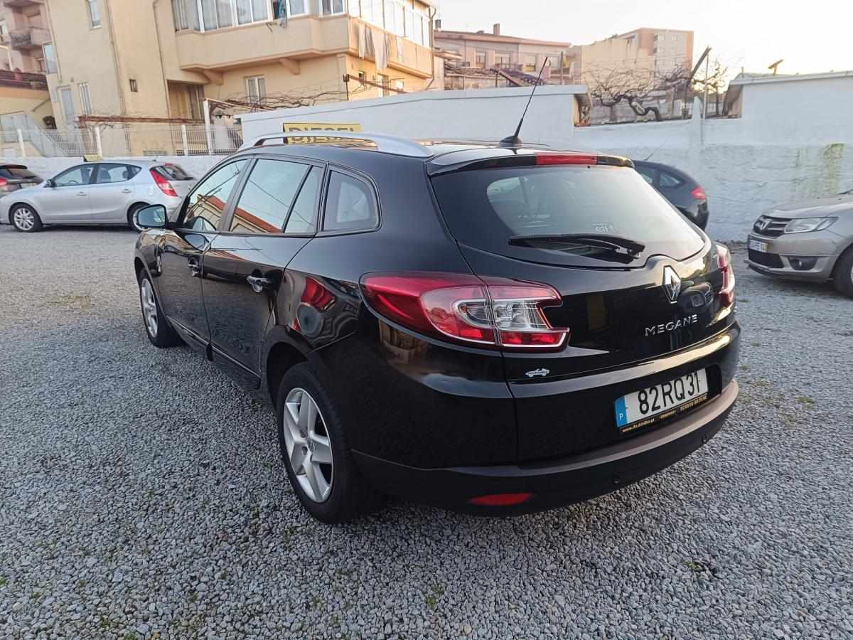 renault-megane-sport-tourer-2014-diesel-1461cc