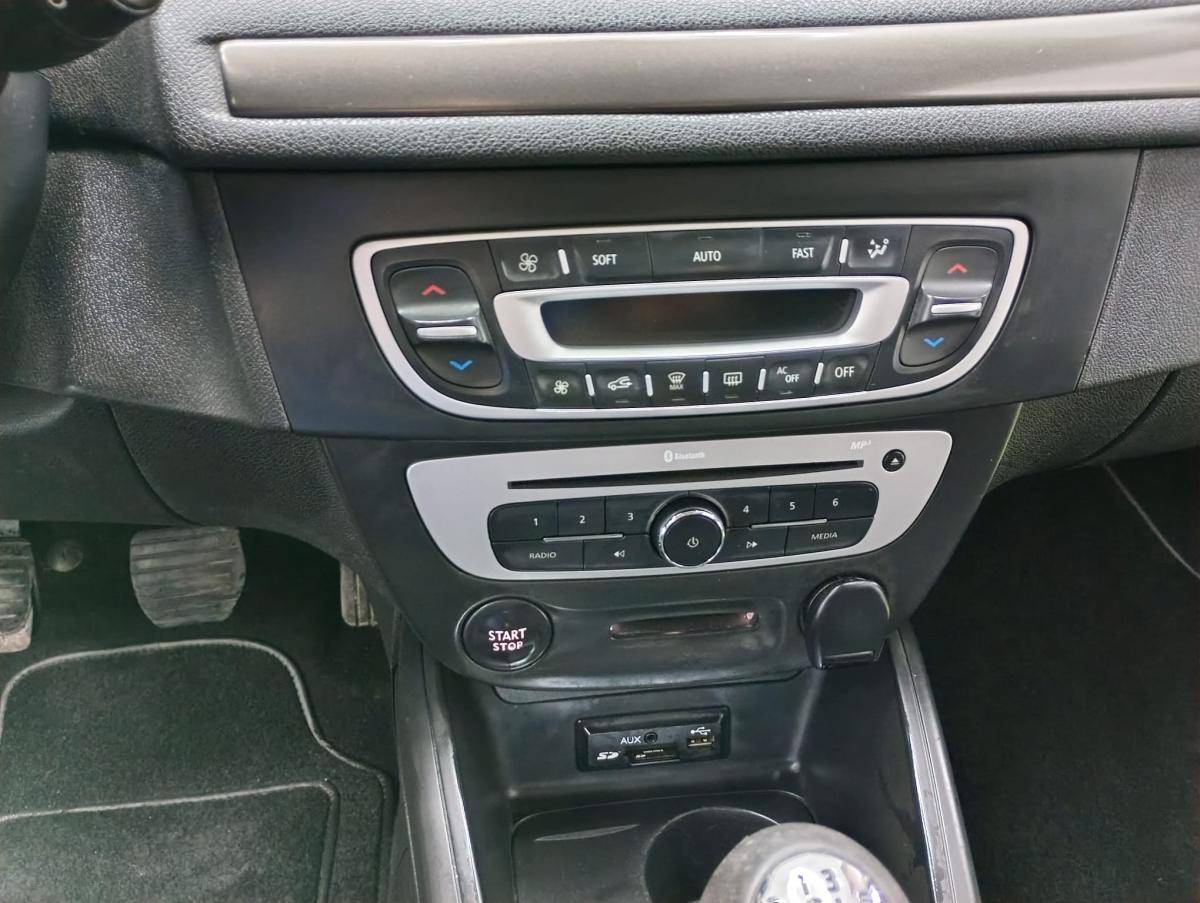 renault-megane-sport-tourer-2014-diesel-1461cc