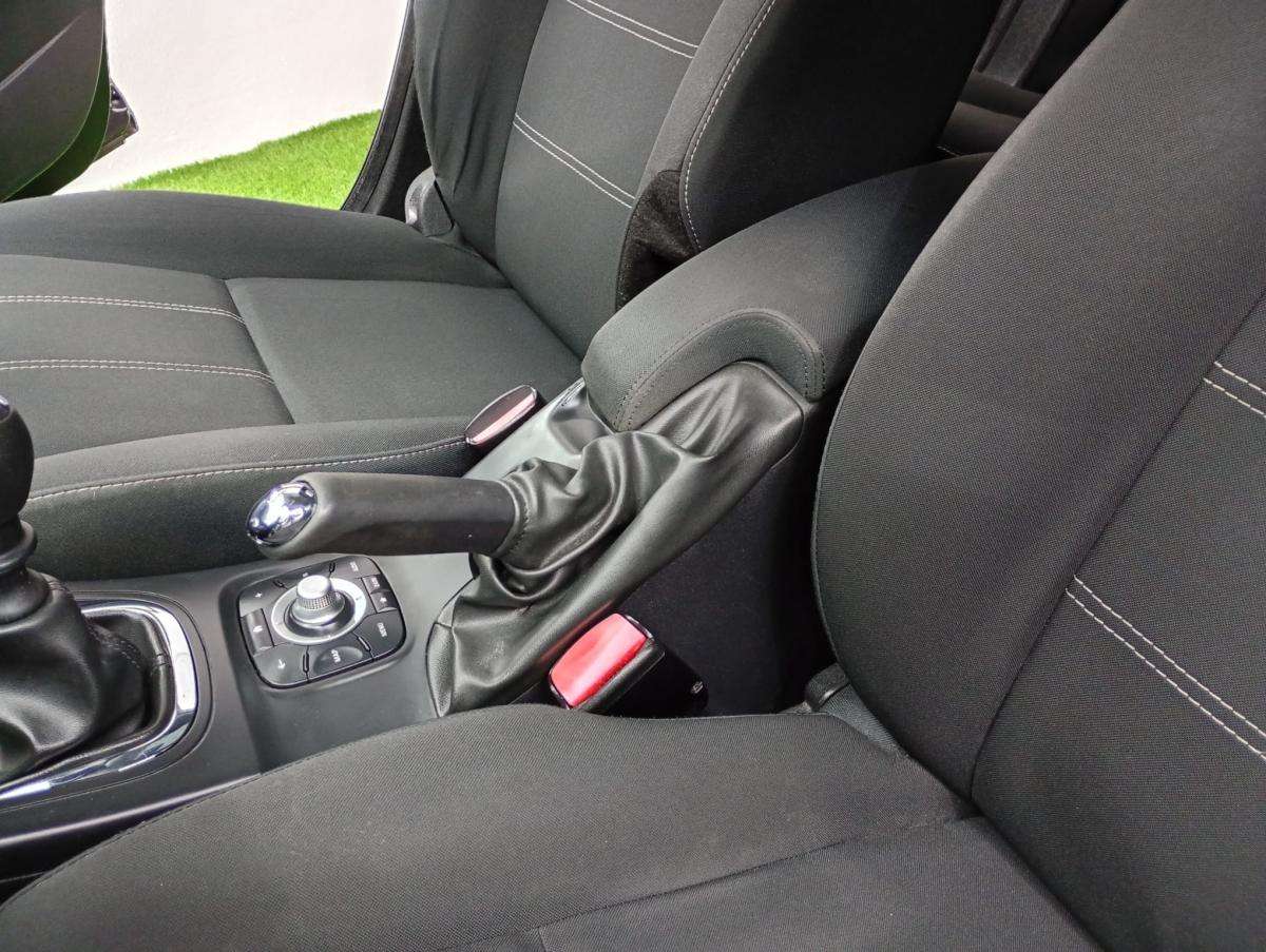 renault-megane-sport-tourer-2014-diesel-1461cc