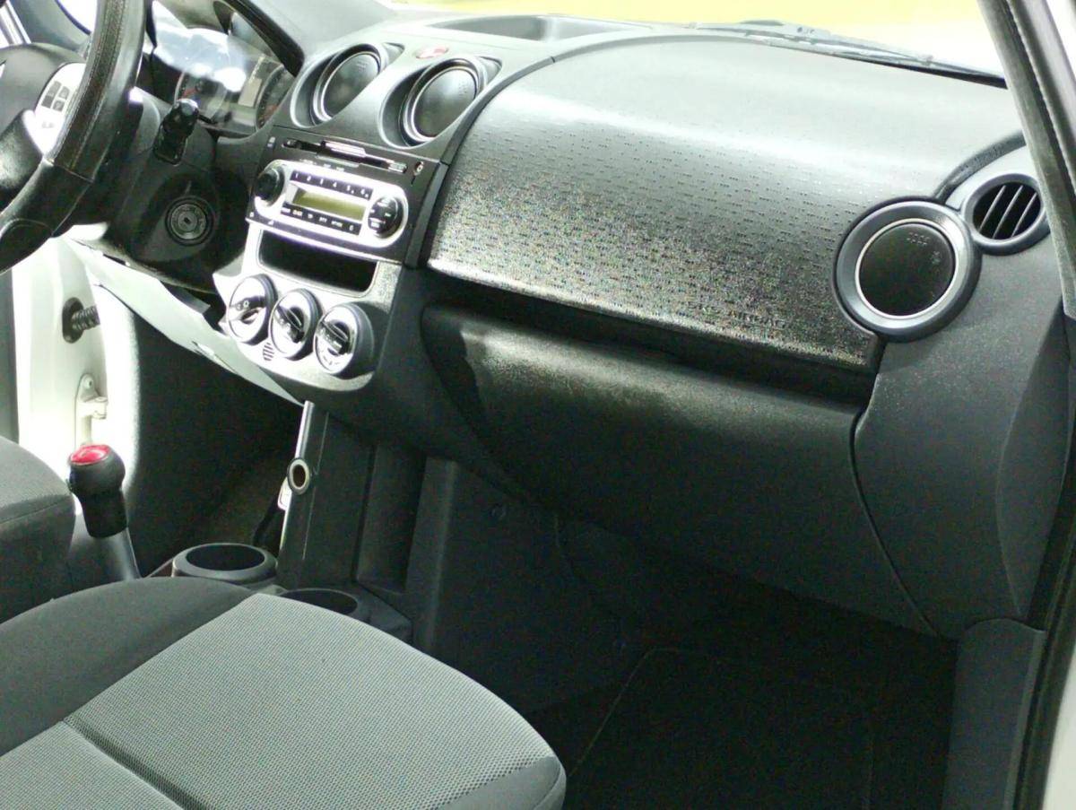mitsubishi-colt-2009-gasolina-1332cc
