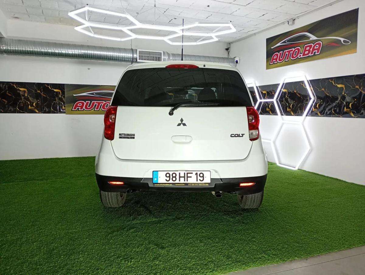 mitsubishi-colt-2009-gasolina-1332cc