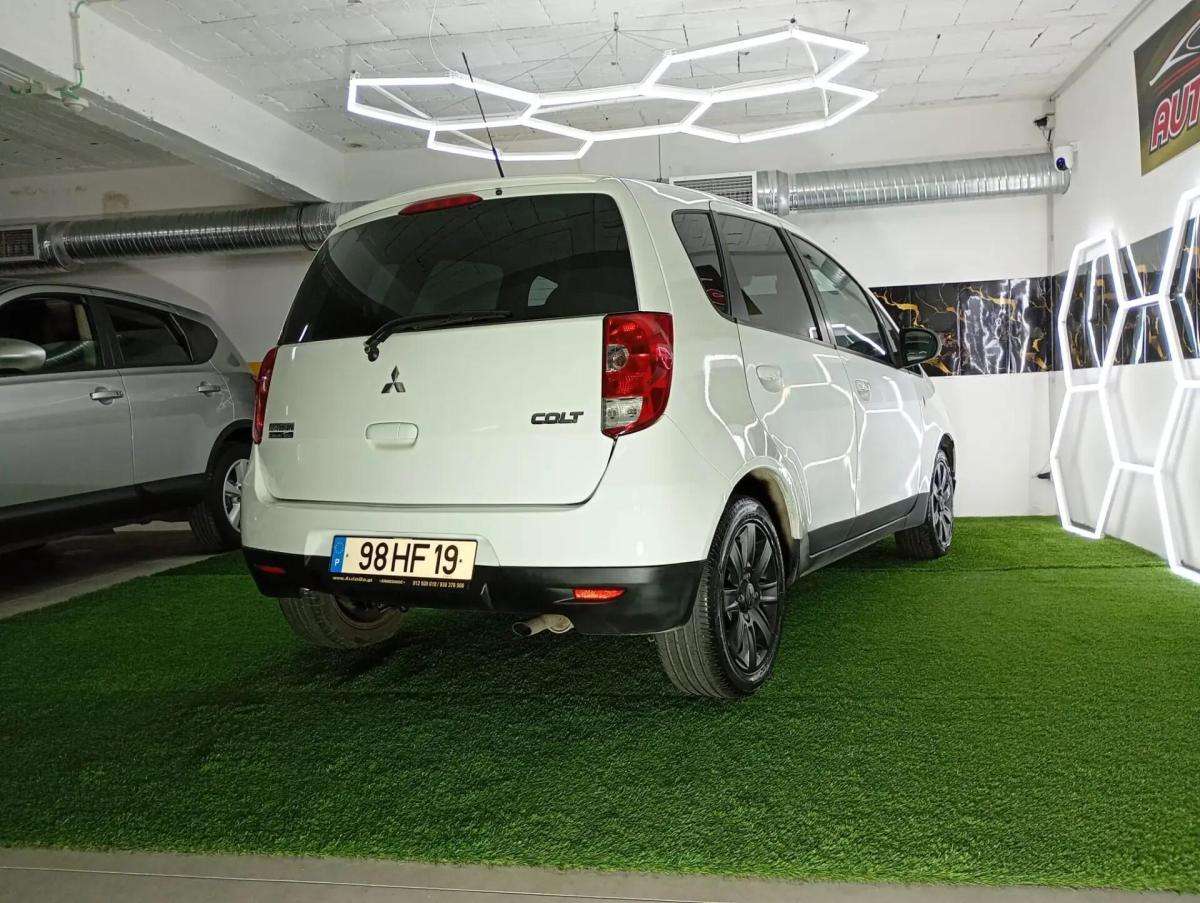 mitsubishi-colt-2009-gasolina-1332cc