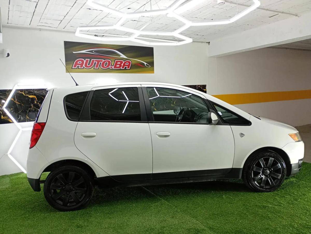 mitsubishi-colt-2009-gasolina-1332cc