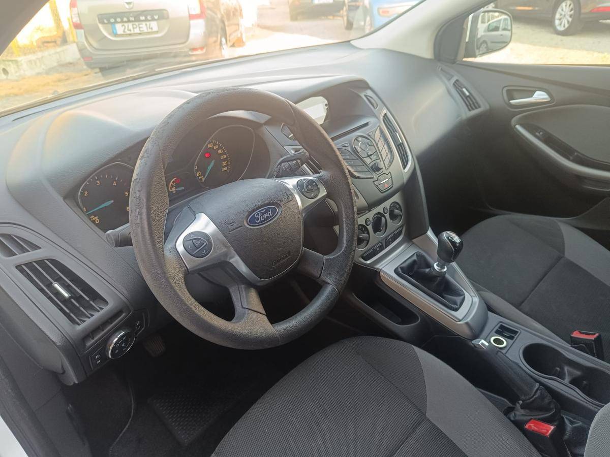 ford-focus-sw-2014-diesel-1560cc