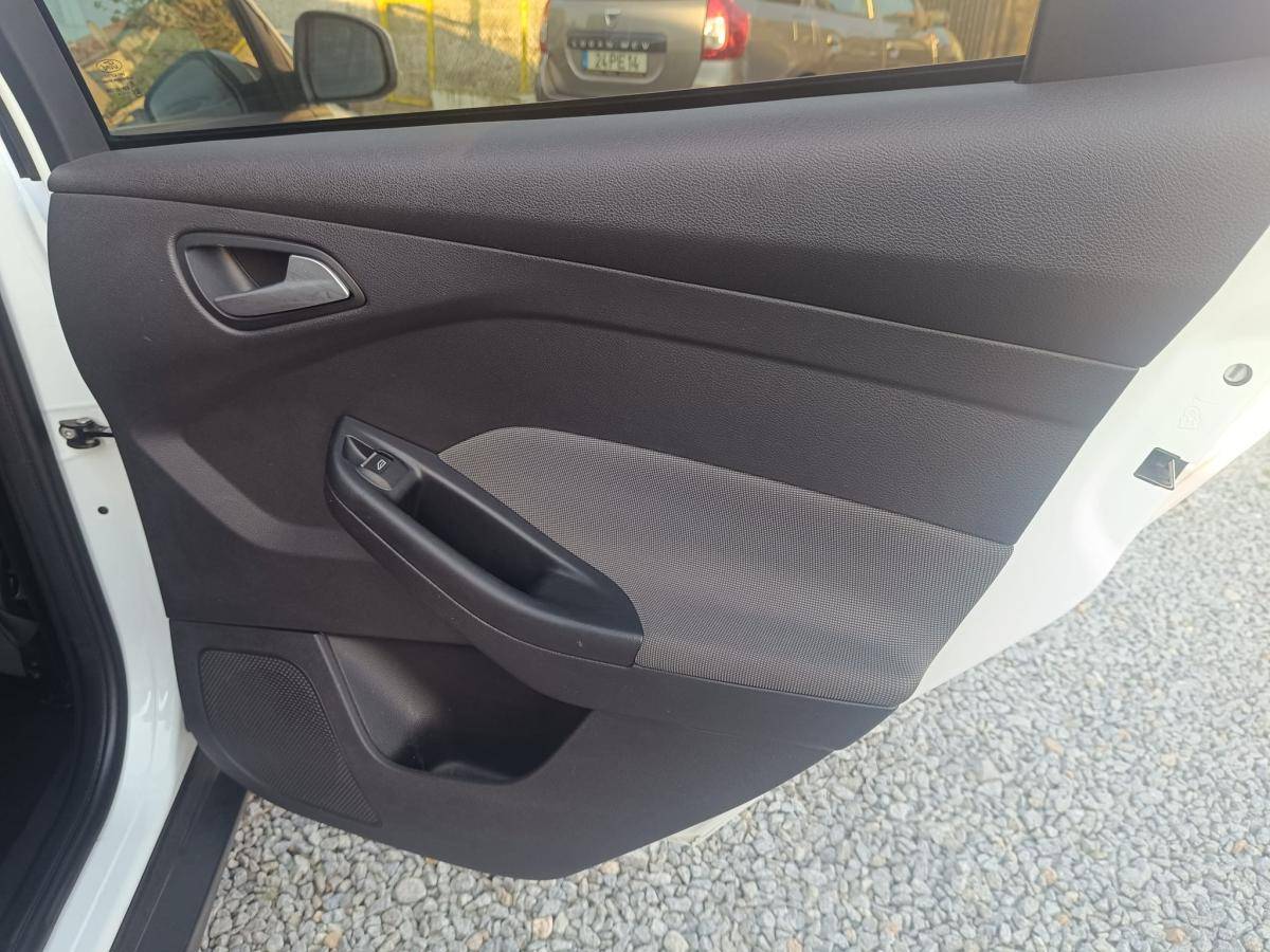 ford-focus-sw-2014-diesel-1560cc