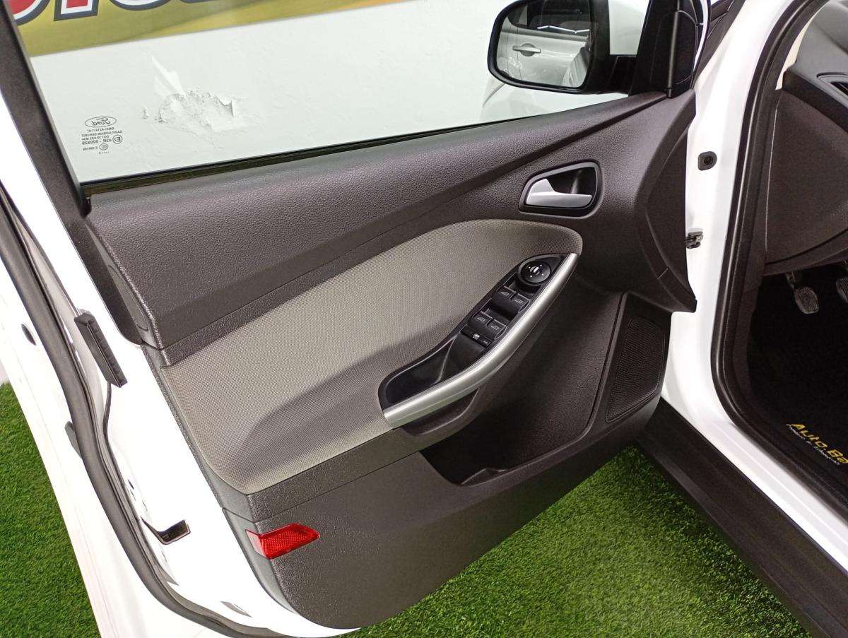 ford-focus-sw-2014-diesel-1560cc