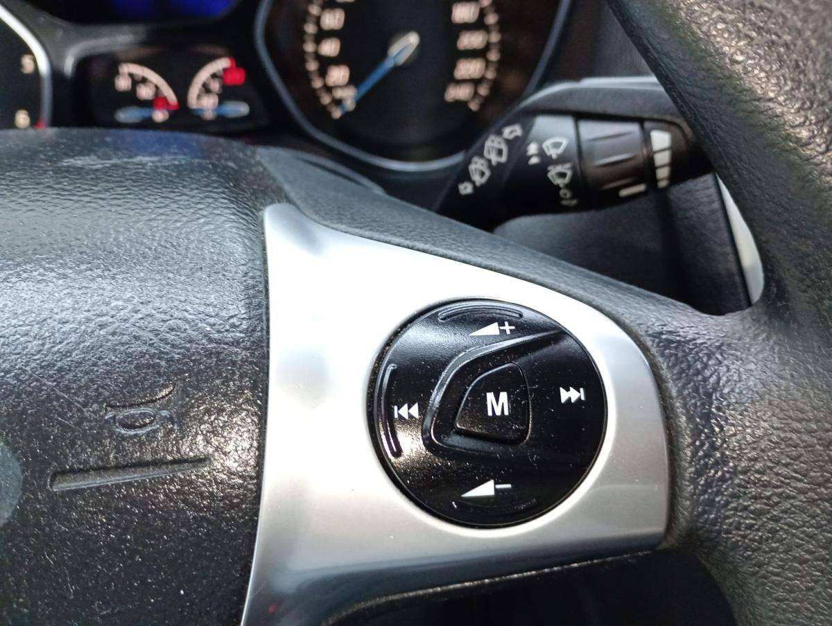 ford-focus-sw-2014-diesel-1560cc