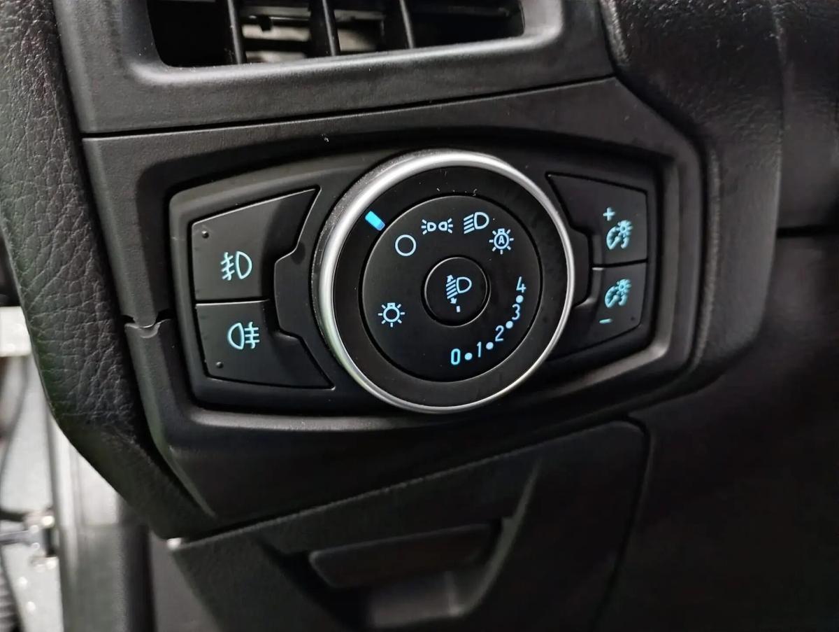 ford-focus-2016-gasolina-998cc
