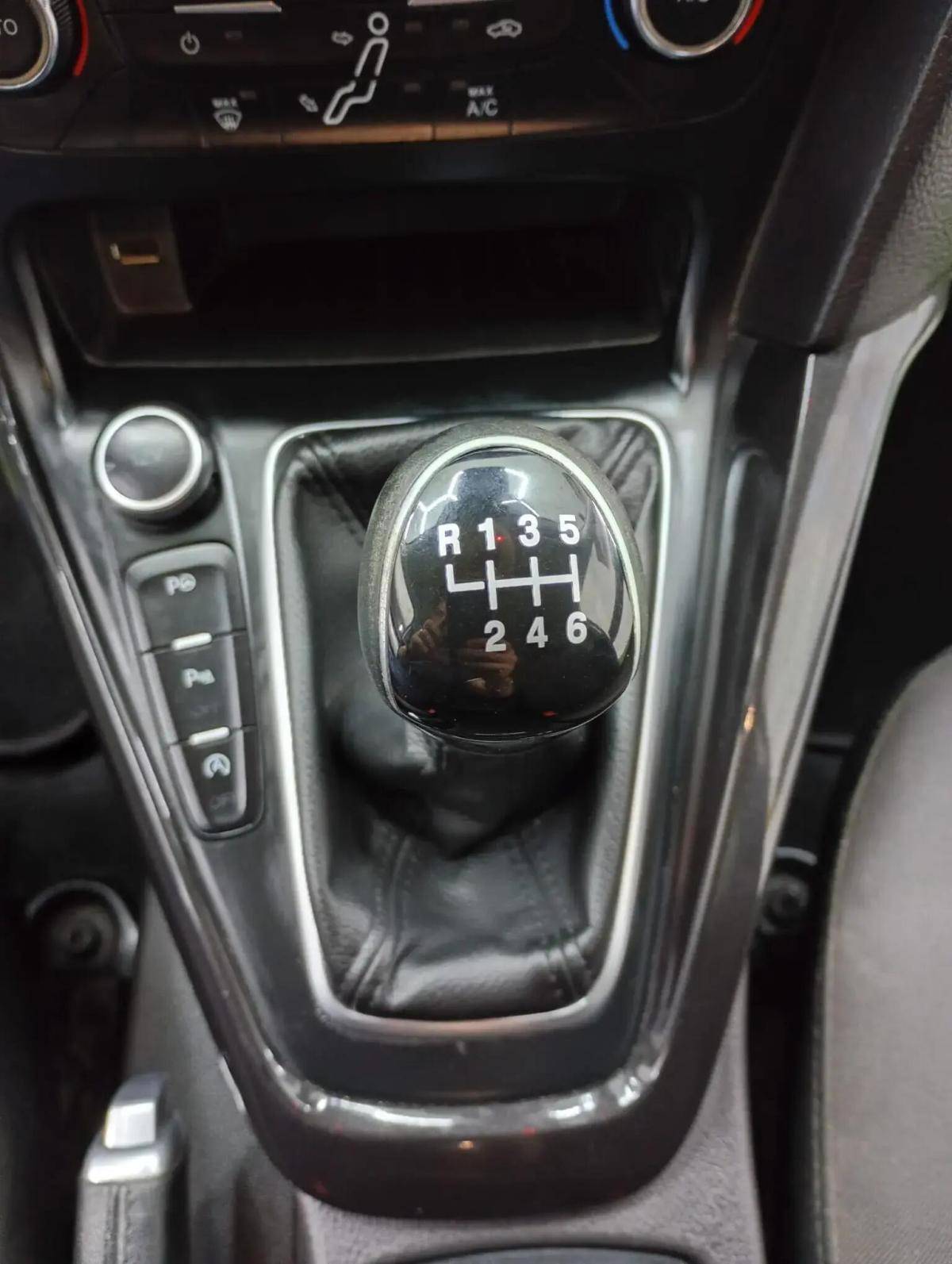 ford-focus-2016-gasolina-998cc