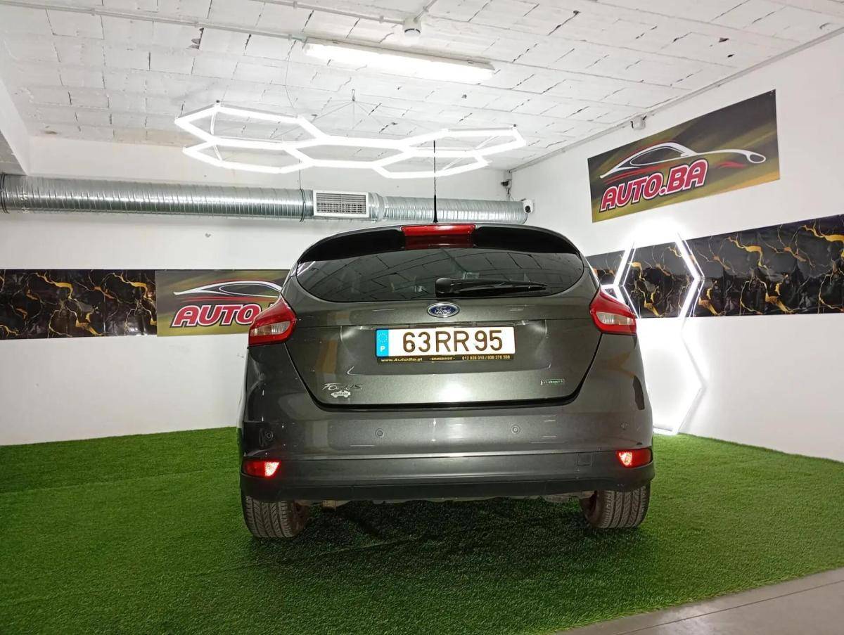 ford-focus-2016-gasolina-998cc
