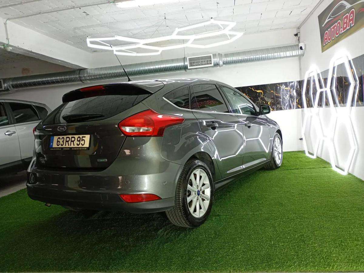 ford-focus-2016-gasolina-998cc