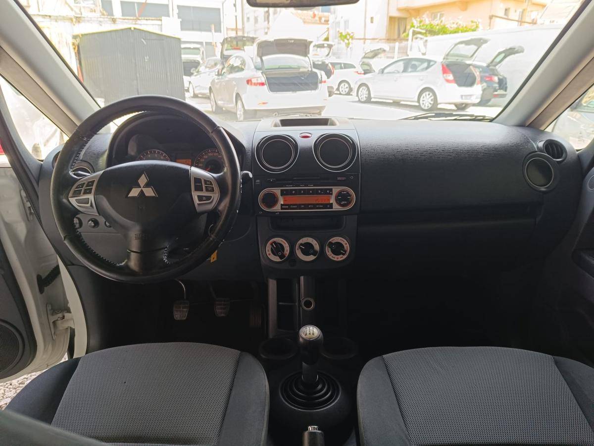 mitsubishi-colt-2009-gasolina-1332cc