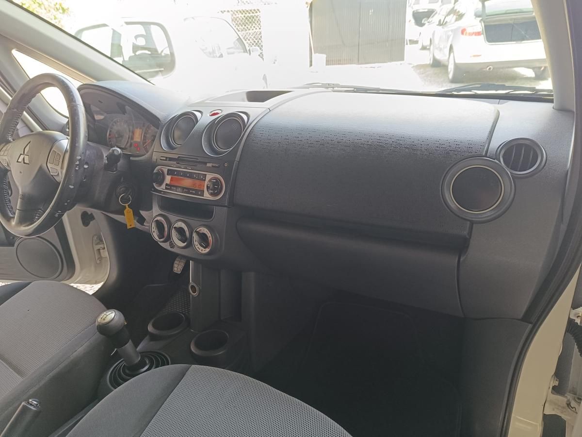 mitsubishi-colt-2009-gasolina-1332cc