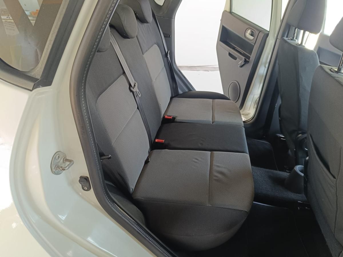 mitsubishi-colt-2009-gasolina-1332cc