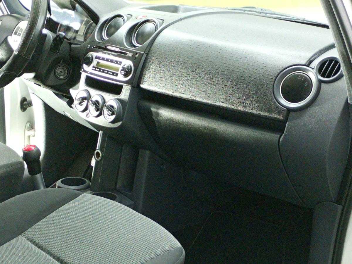 mitsubishi-colt-2009-gasolina-1332cc