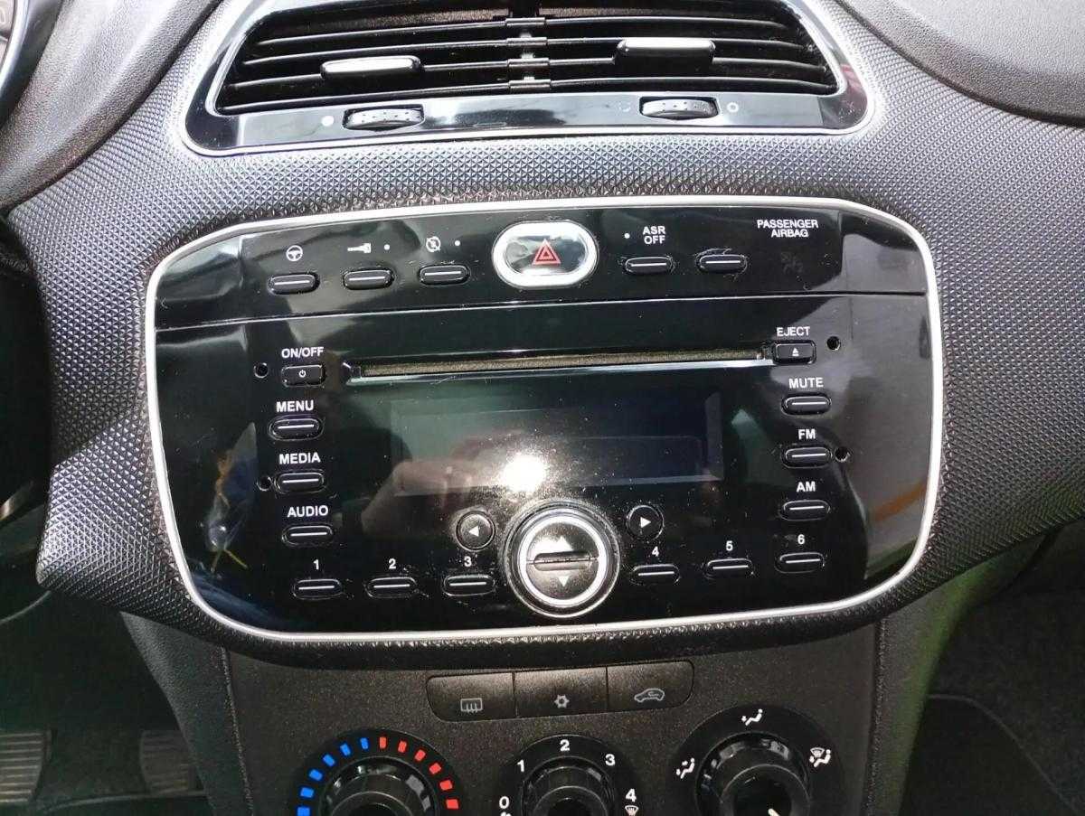 fiat-punto-2018-diesel-1248cc