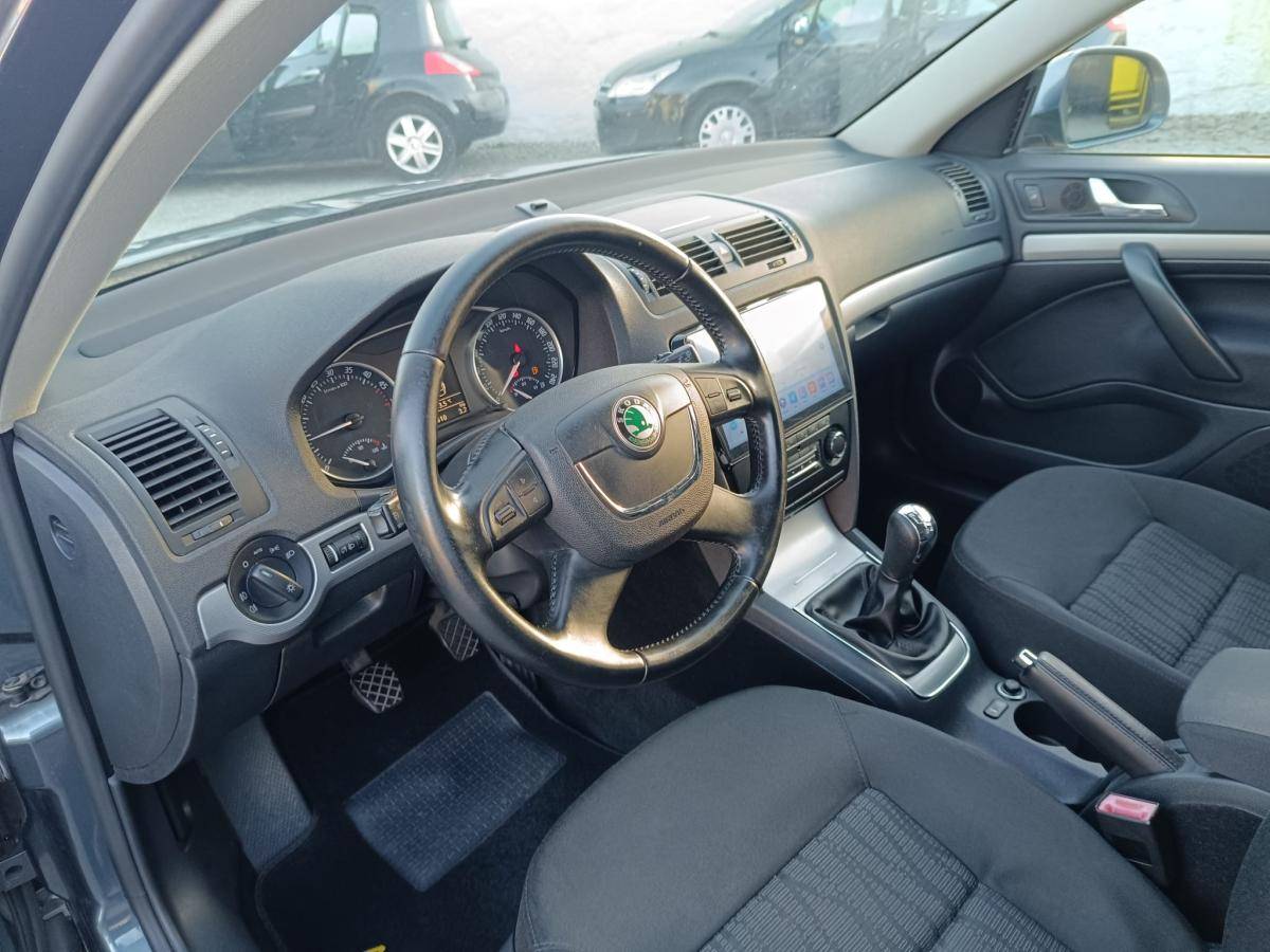 skoda-octavia-2009-diesel-1896cc