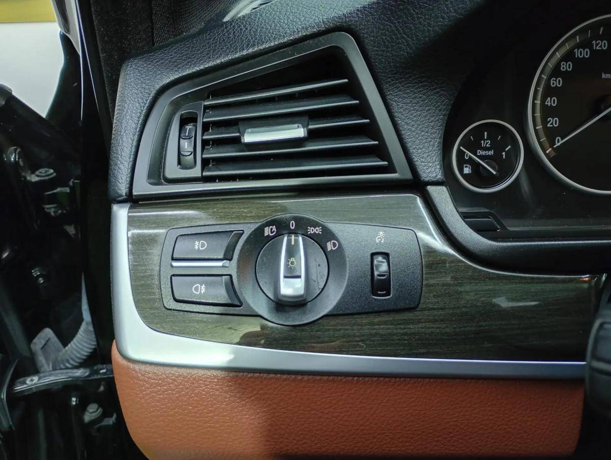 bmw-serie-5-525d-sedan-2011-diesel-2993cc