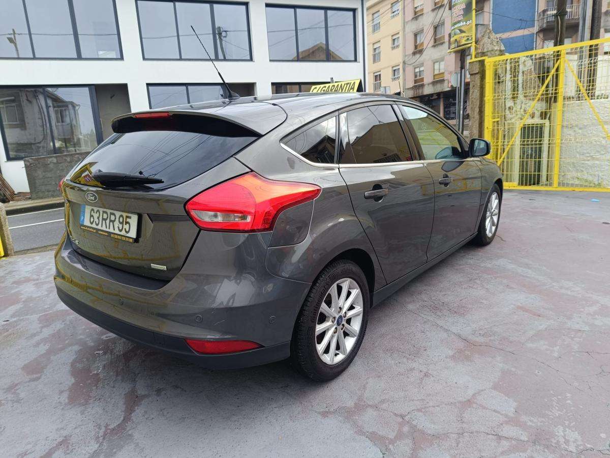 ford-focus-2016-gasolina-998cc