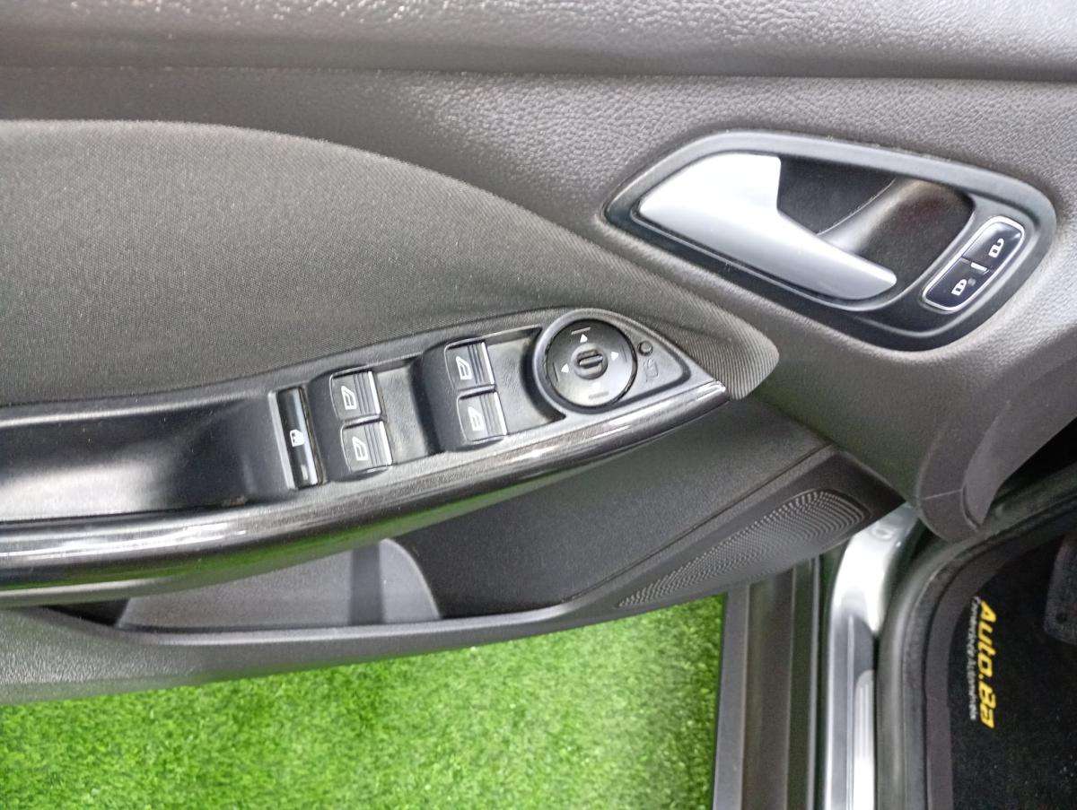 ford-focus-2016-gasolina-998cc