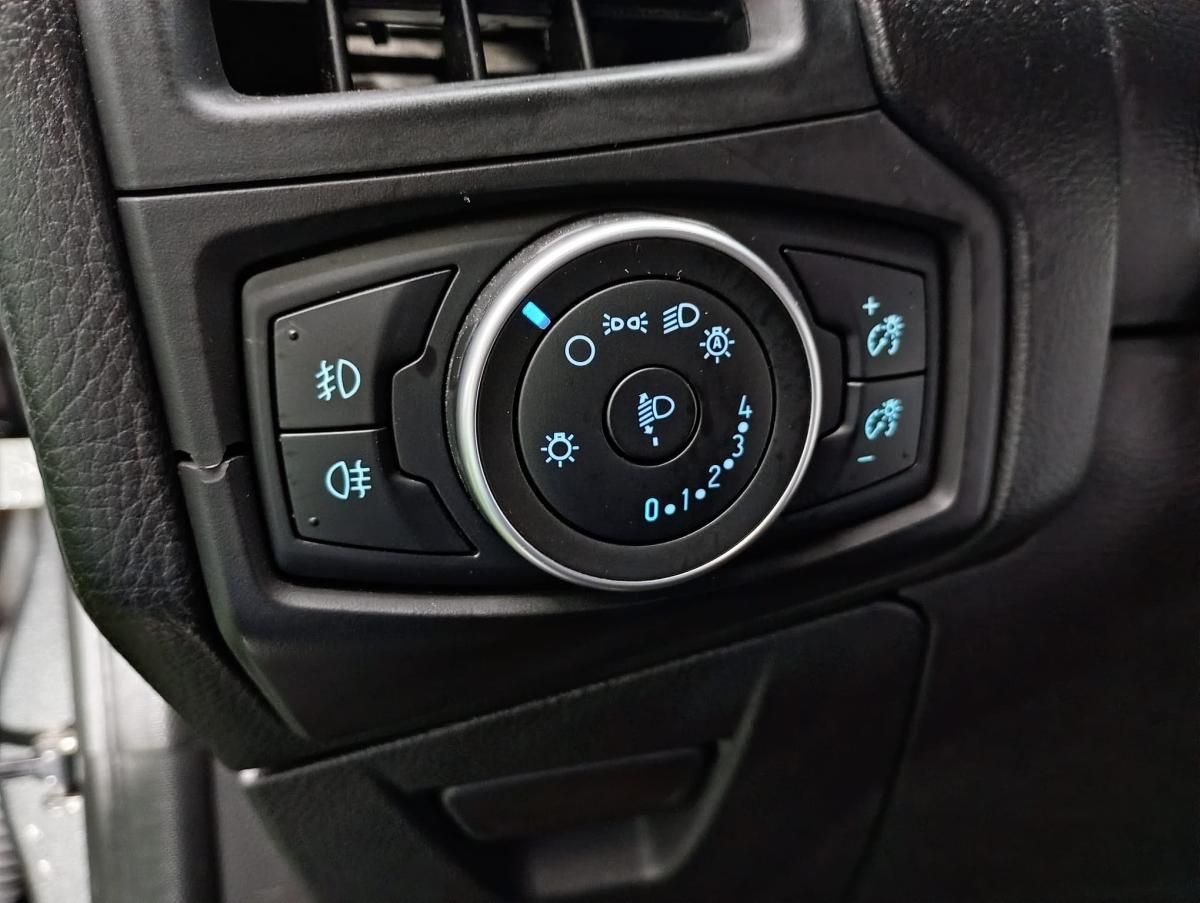 ford-focus-2016-gasolina-998cc