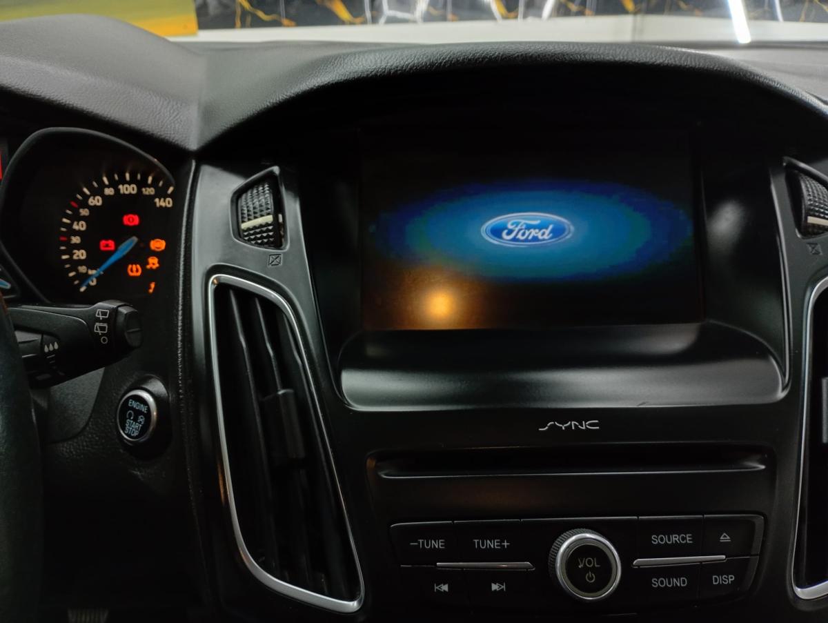 ford-focus-2016-gasolina-998cc