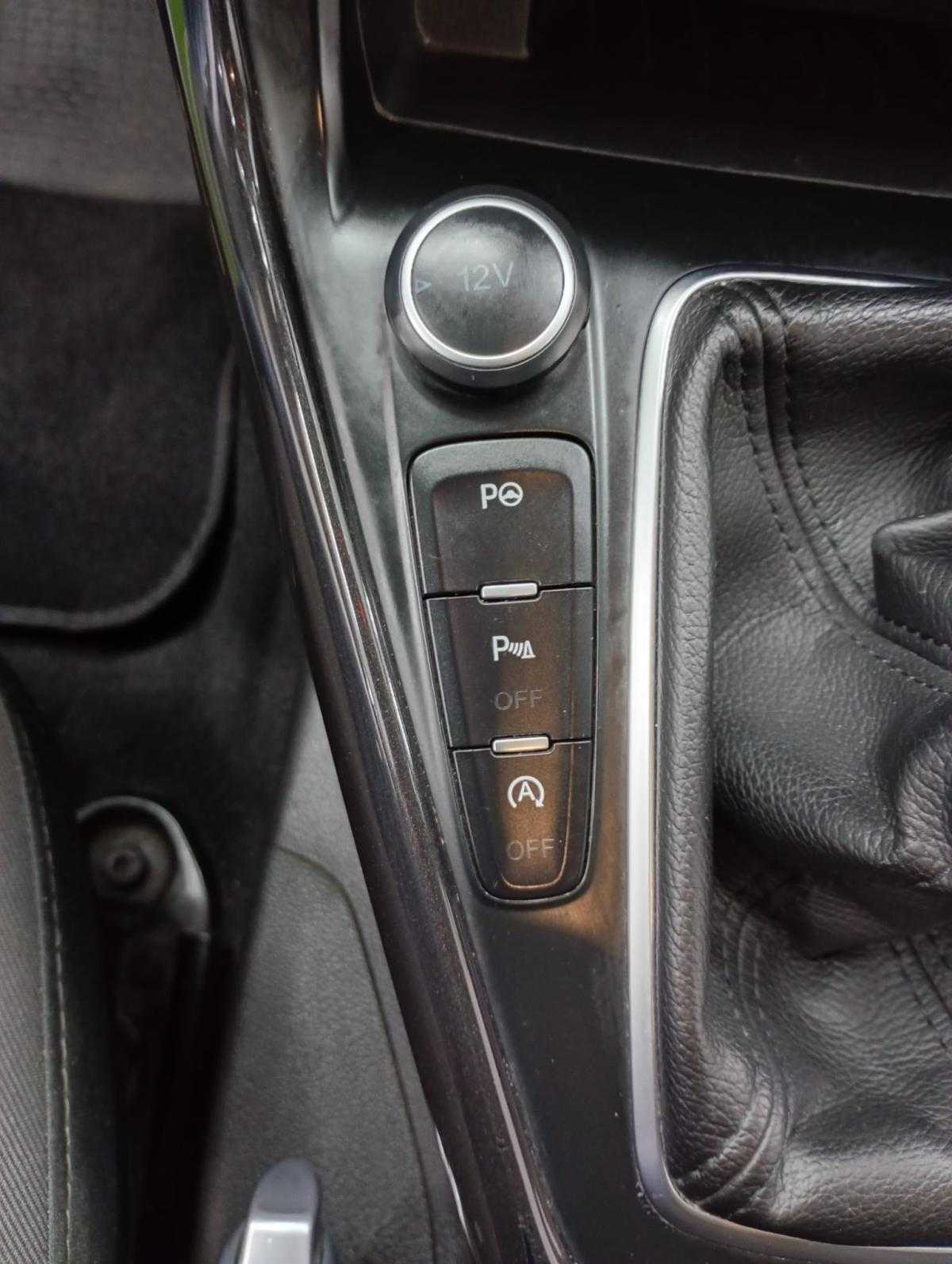 ford-focus-2016-gasolina-998cc