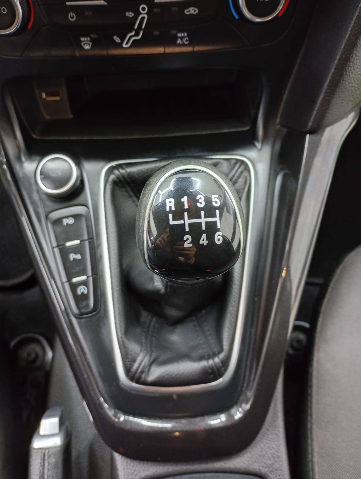 ford-focus-2016-gasolina-998cc