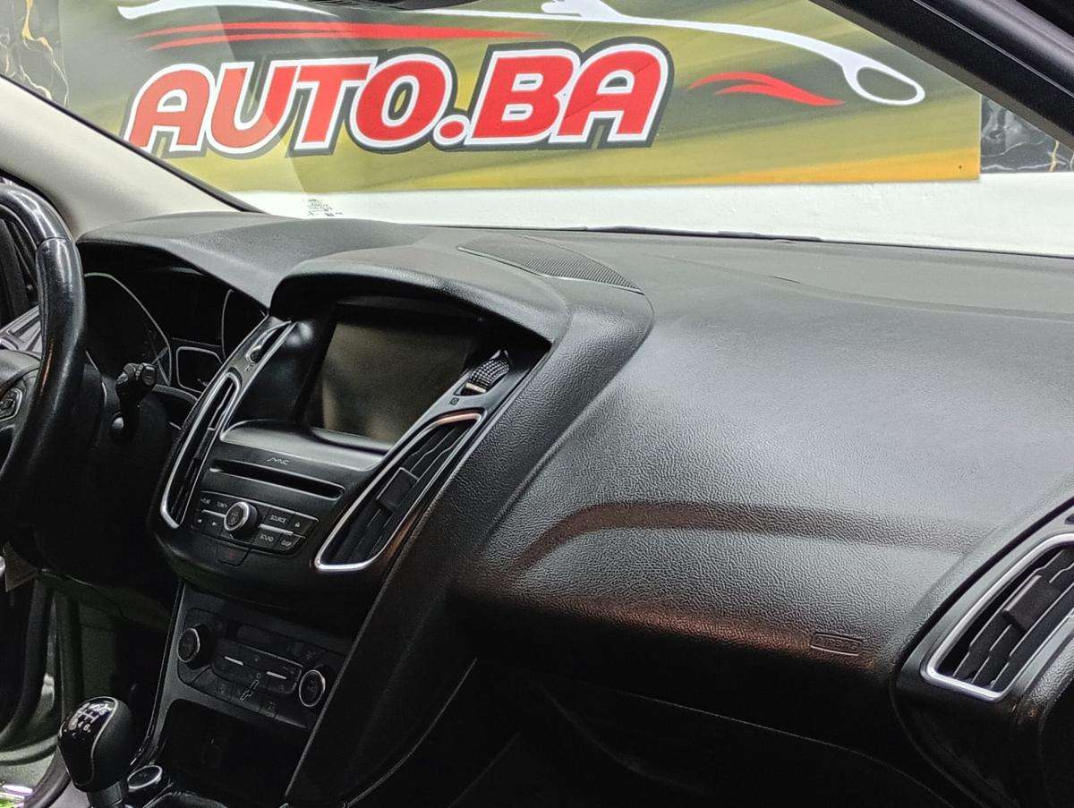 ford-focus-2016-gasolina-998cc