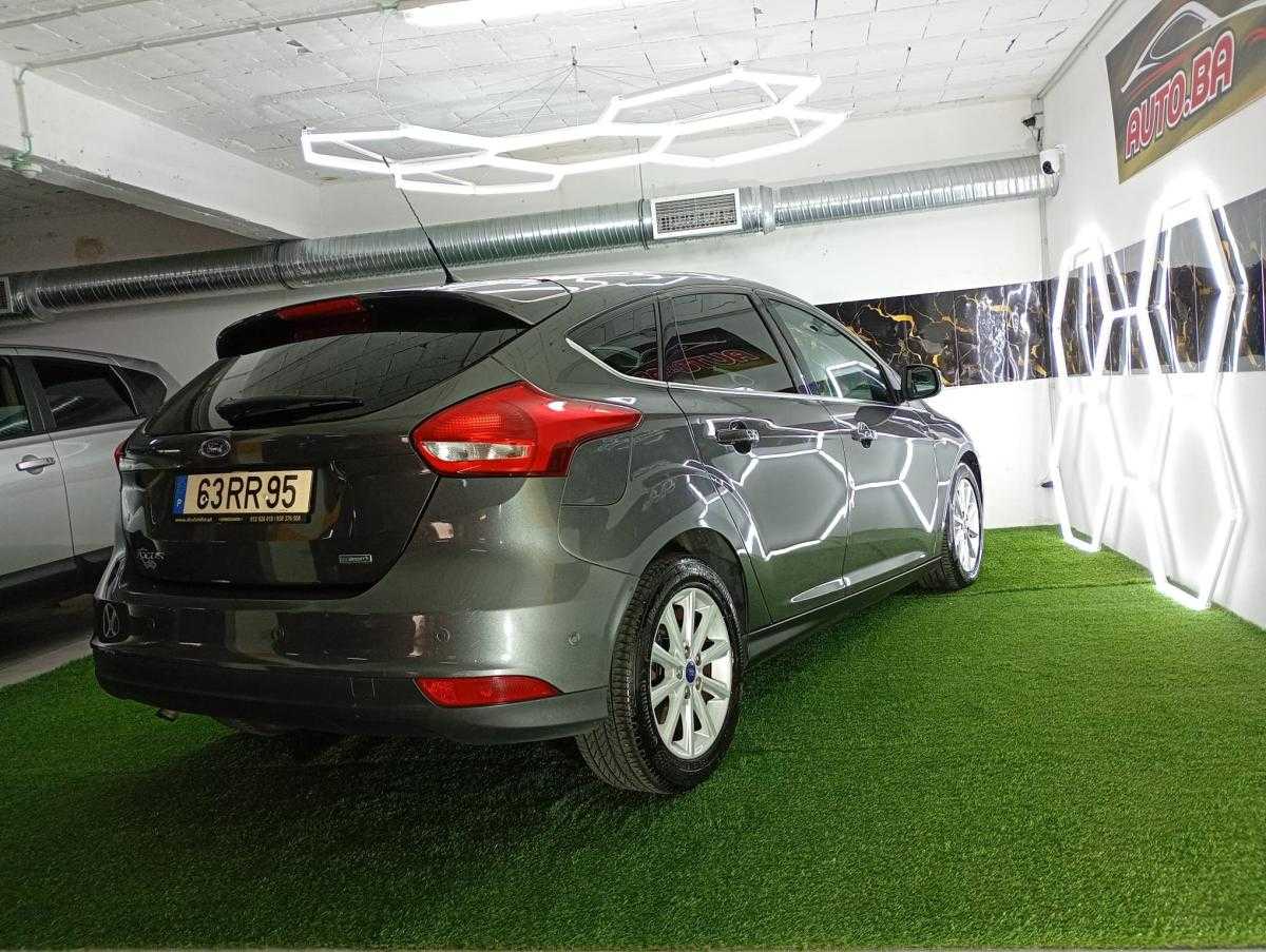 ford-focus-2016-gasolina-998cc