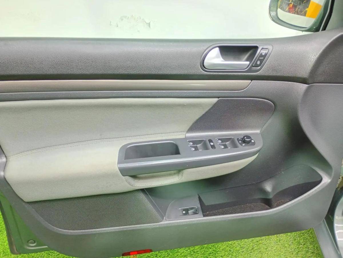 volkswagen-golf-2007-diesel-1896cc