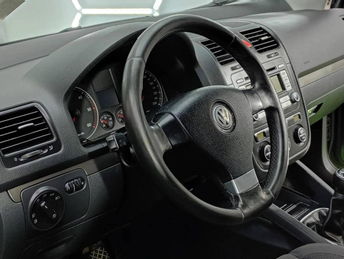 volkswagen-golf-2007-diesel-1896cc