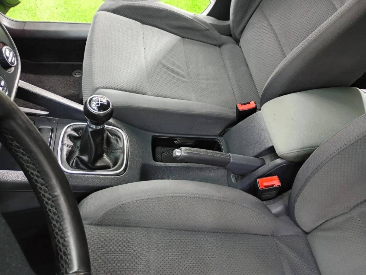 volkswagen-golf-2007-diesel-1896cc