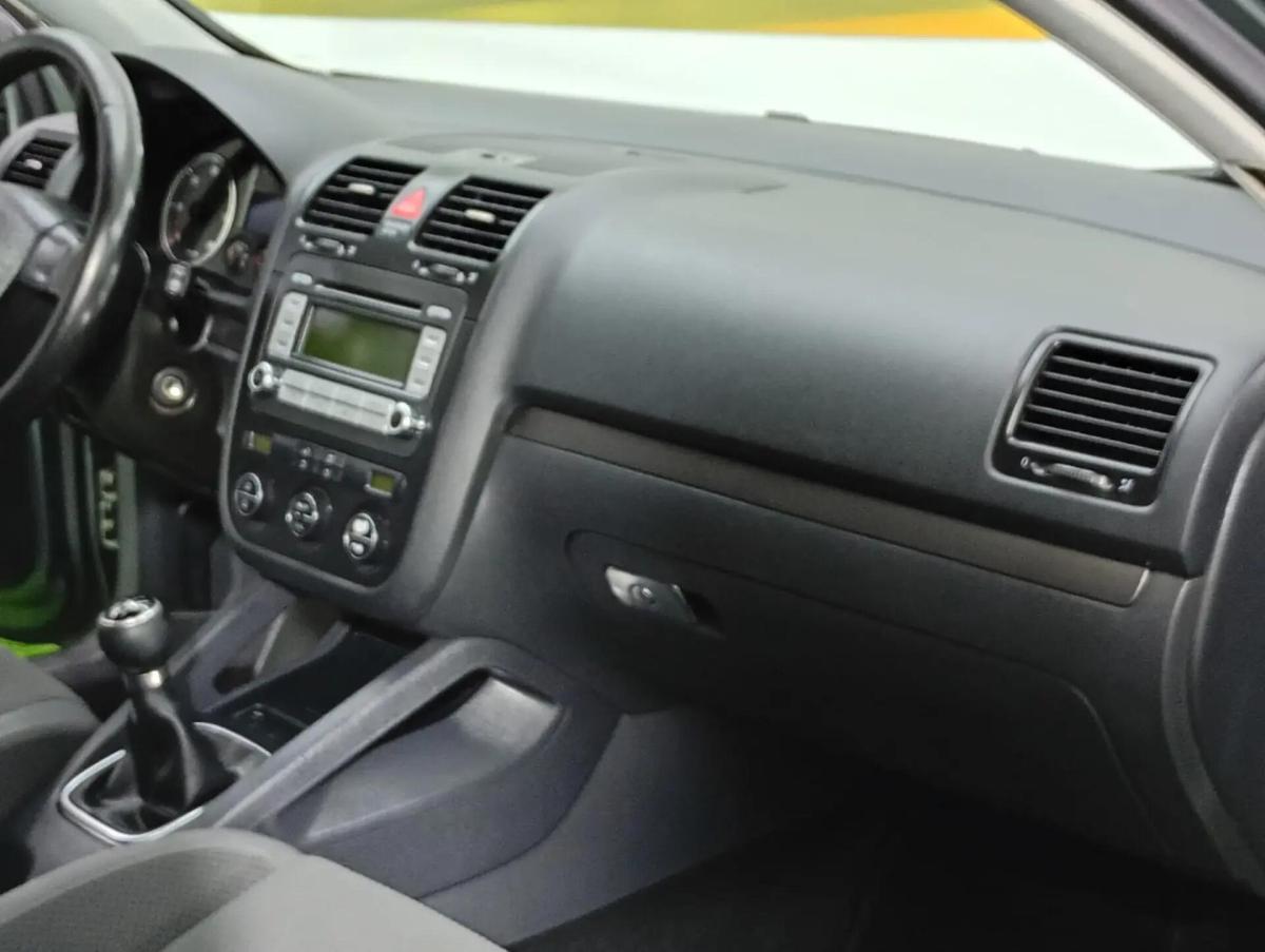 volkswagen-golf-2007-diesel-1896cc