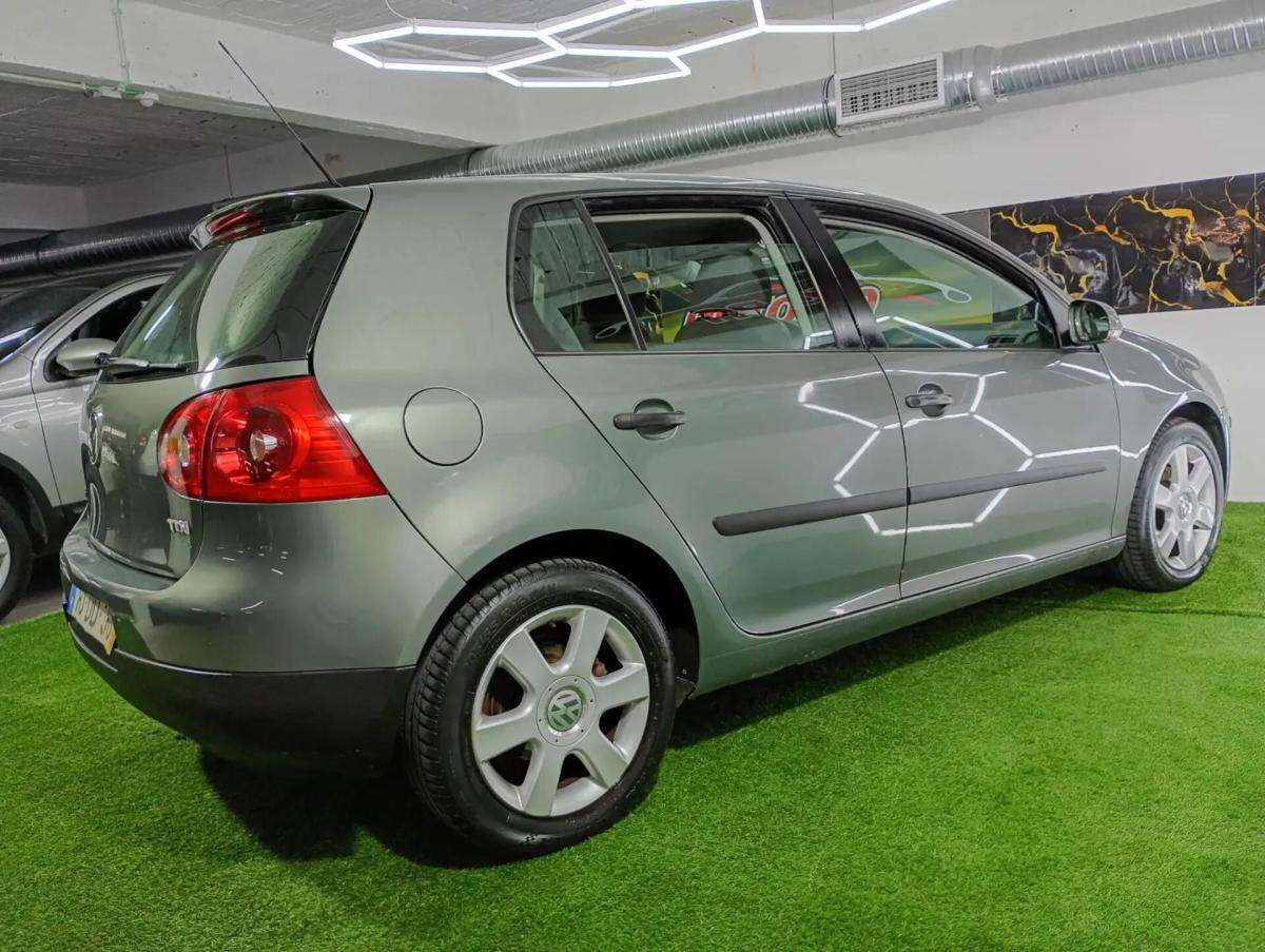 volkswagen-golf-2007-diesel-1896cc