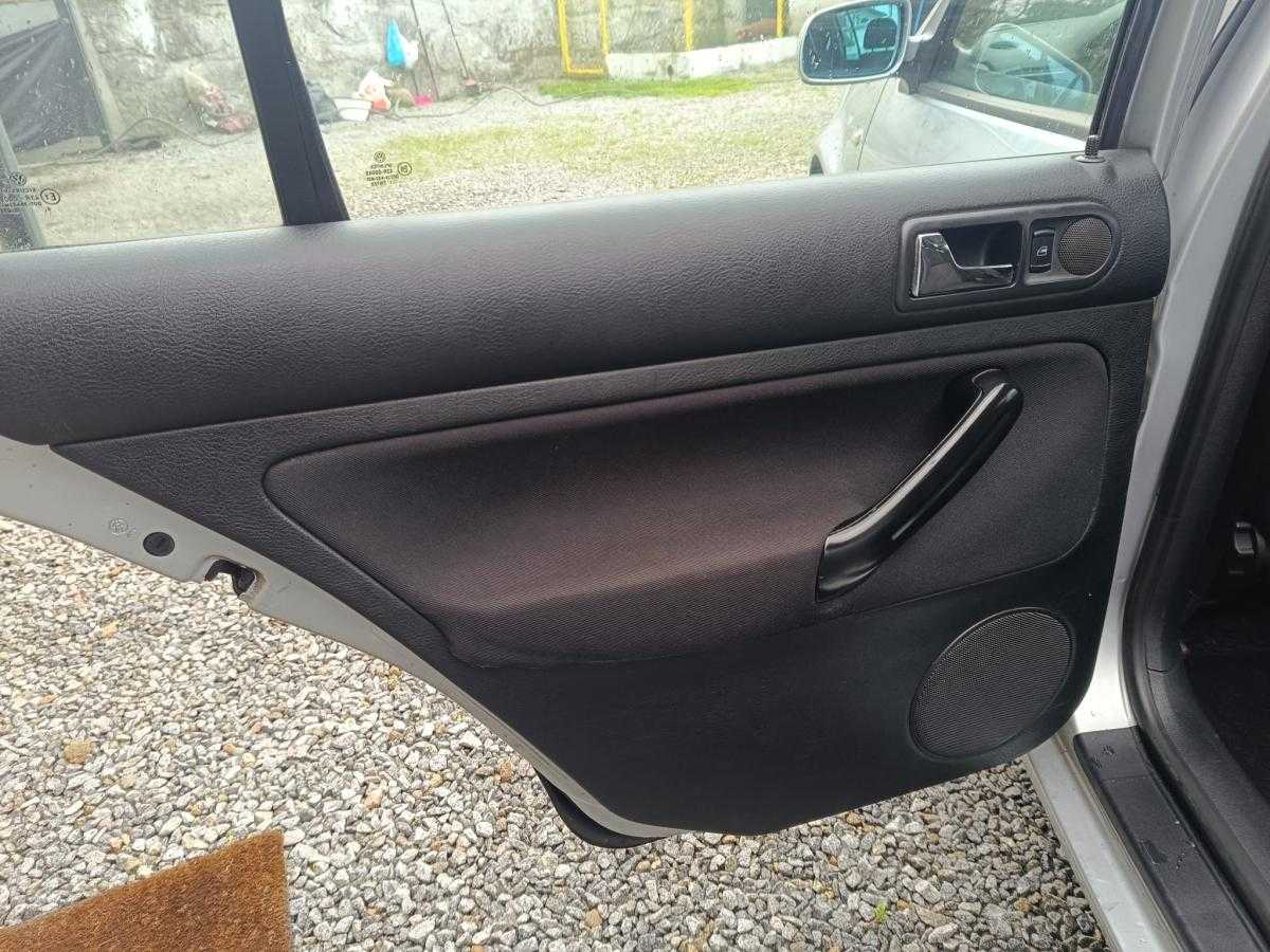 volkswagen-golf-variant-2002-diesel-1896cc