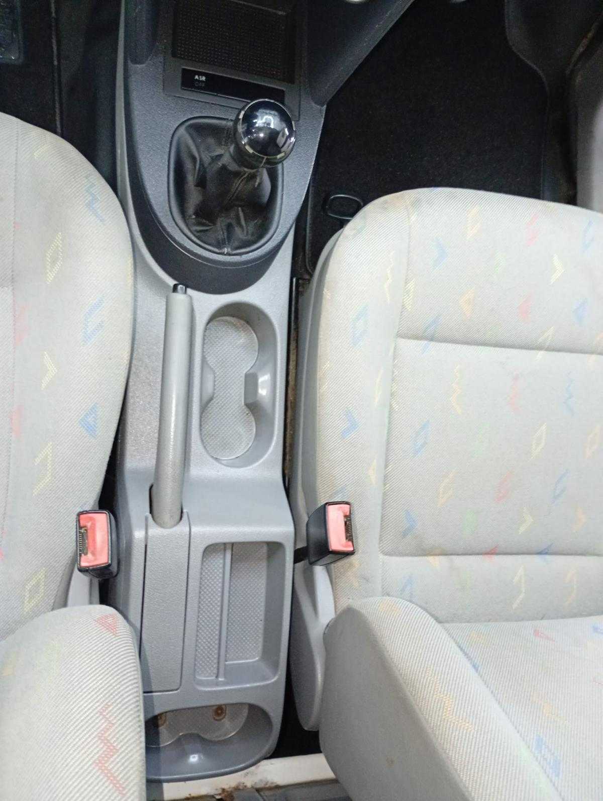 volkswagen-caddy-2007-diesel-1896cc